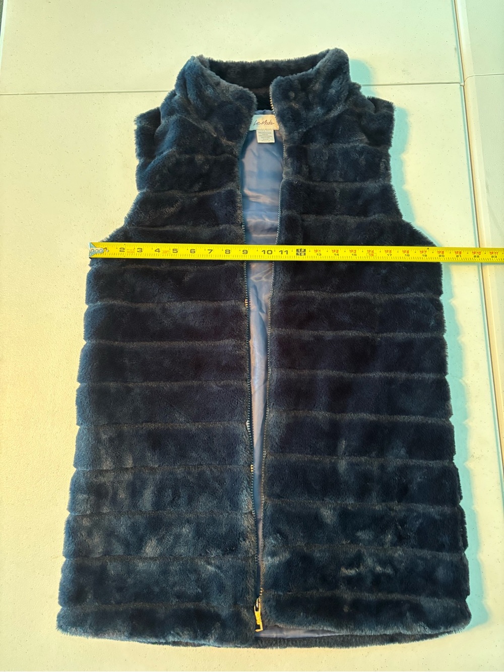 Lemoda Faux Fur Sleeveless Vest - Dark Navy size small